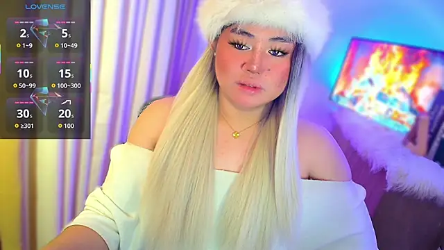 Snapshot of ursexy_ceciliaxx chatting on July 13, 8:55 pm ursexy ceciliaxx online show from July 13, 8:55 pm