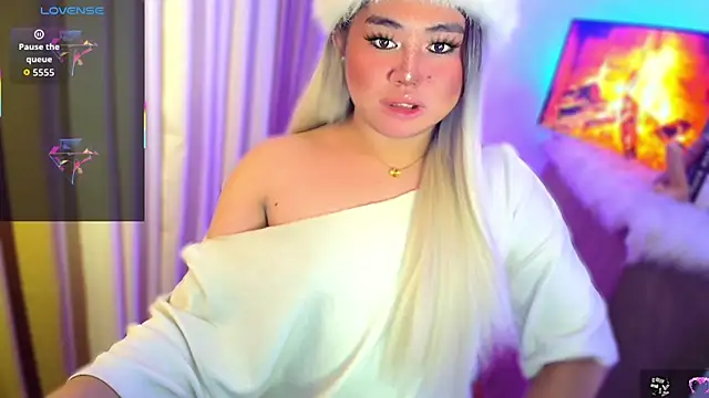 Snapshot of ursexy_ceciliaxx chatting on July 14, 4:34 pm ursexy ceciliaxx online show from July 14, 4:34 pm