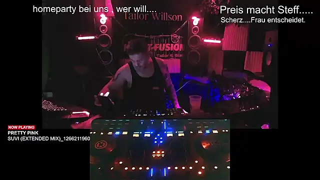 Wir2002Paar online show from November 15, 11:32 pm