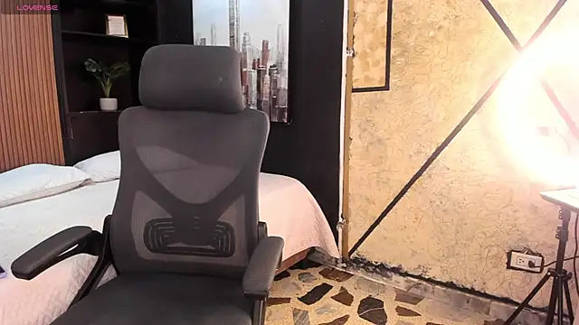 AmbarFoxx  online show from February 13, 1:23 am