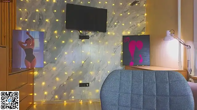 miss bubbles  online show from December 16, 12:48 am