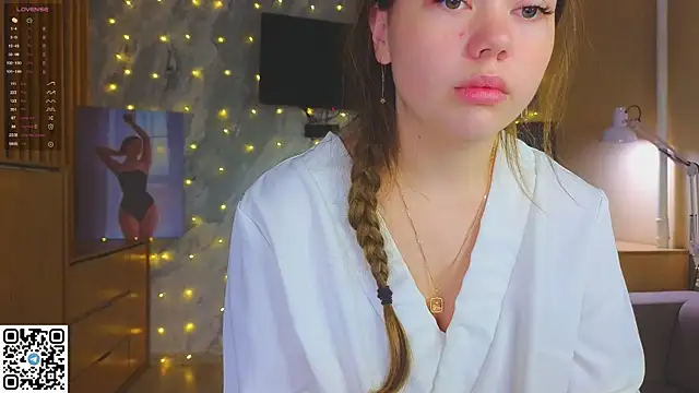 miss bubbles  online show from December 17, 1:22 am