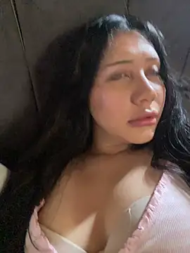 Snapshot of snow_doll chatting on July 6, 7:38 pm snow doll online show from July 6, 7:38 pm