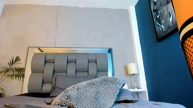 niko kael online show from March 1, 3:19 am