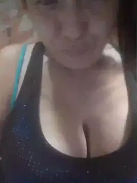 Snapshot of Moro_25 chatting on April 19, 7:27 pm Moro 25 online show from April 19, 7:27 pm