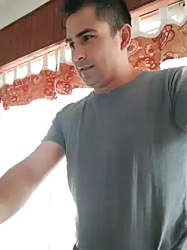 Bradd 32 online show from February 14, 11:51 am