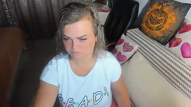 MildMature online show from September 18, 9:17 pm