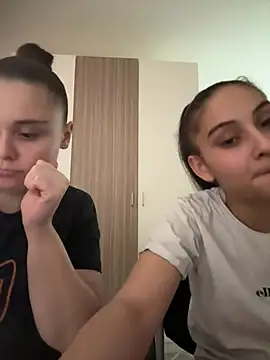 Snapshot of FemmeAffair chatting on February 7, 10:57 pm FemmeAffair online show from February 7, 10:57 pm