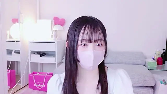 Snapshot of o-AKANE-o chatting on April 17, 5:32 am o-AKANE-o online show from April 17, 5:32 am