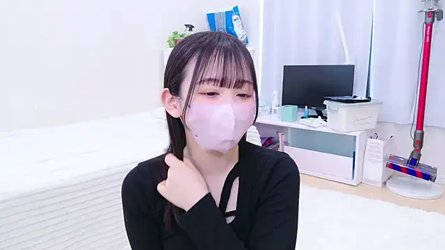 Snapshot of o-AKANE-o chatting on April 26, 6:11 am o-AKANE-o online show from April 26, 6:11 am