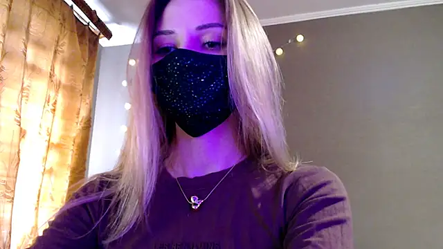 Snapshot of Iris_lave chatting on April 20, 2:31 pm Iris lave online show from April 20, 2:31 pm