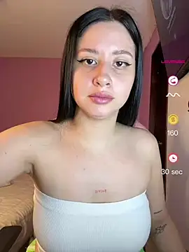 Snapshot of lucy_grey25 chatting on June 26, 3:38 pm lucy grey25 online show from June 26, 3:38 pm