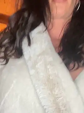 Elegant-Chlo37 online show from March 18, 10:24 pm