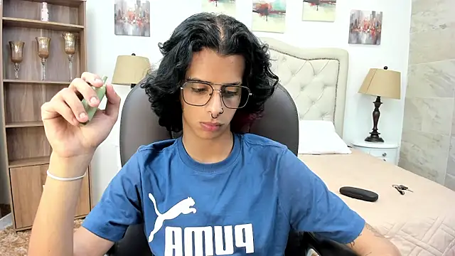 Ibratxandy online show from February 7, 7:17 pm