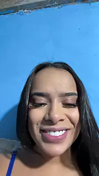 Snapshot of monikee69 chatting on June 17, 3:20 am monikee69 online show from June 17, 3:20 am