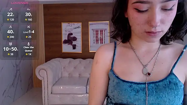 venuss09 s online show from November 27, 8:55 pm