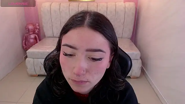 Snapshot of venuss09_s chatting on March 18, 1:14 pm venuss09 s online show from March 18, 1:14 pm