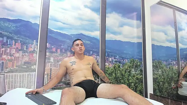Snapshot of PeterBowel chatting on July 10, 2:27 am PeterBowel online show from July 10, 2:27 am