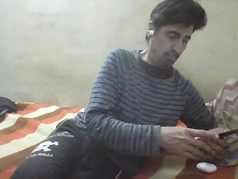 Snapshot of fleky chatting on May 17, 4:58 pm fleky online show from May 17, 4:58 pm