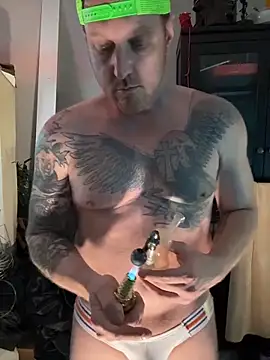 CloudyKingG online show from April 4, 11:40 am