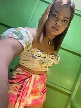 Snapshot of ladymiah chatting on February 23, 6:49 pm ladymiah online show from February 23, 6:49 pm