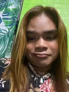 Snapshot of ladymiah chatting on April 16, 12:50 pm ladymiah online show from April 16, 12:50 pm