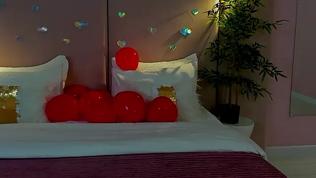 Snapshot of NoraHaynes chatting on February 14, 3:14 am NoraHaynes online show from February 14, 3:14 am