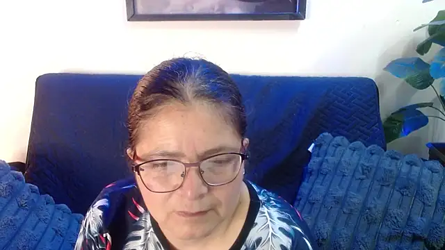 Snapshot of Linda_banks_ chatting on February 20, 12:07 am Linda banks online show from February 20, 12:07 am