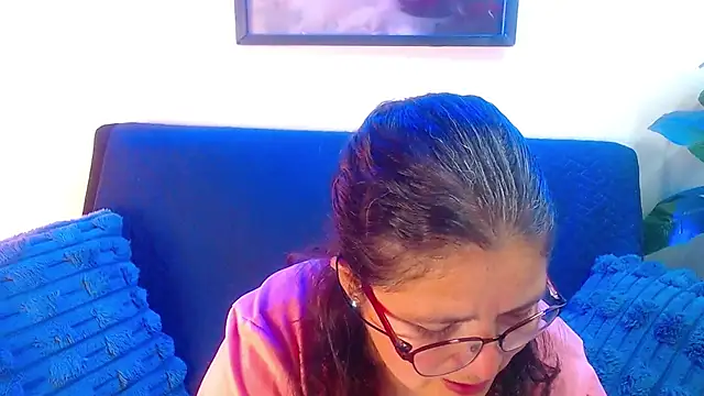 Snapshot of Linda_banks_ chatting on March 1, 1:51 am Linda banks online show from March 1, 1:51 am