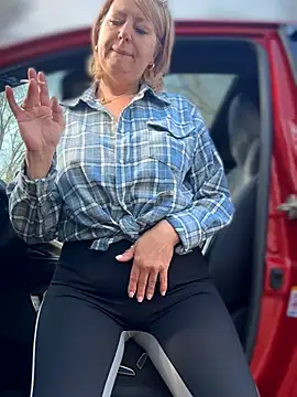 Milena-MilfaXXX online show from April 6, 4:10 am