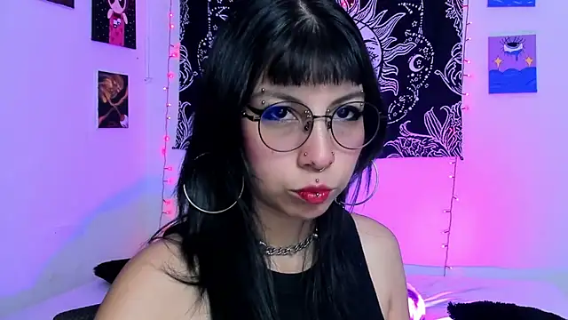 Rose 72 online show from February 4, 7:31 pm