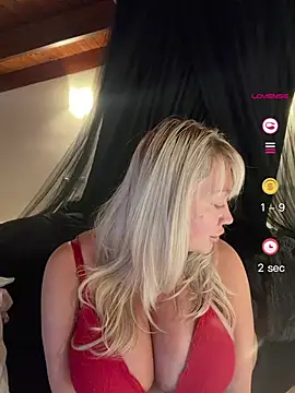 Snapshot of misstitmouseofficial chatting on May 30, 5:21 pm misstitmouseofficial online show from May 30, 5:21 pm