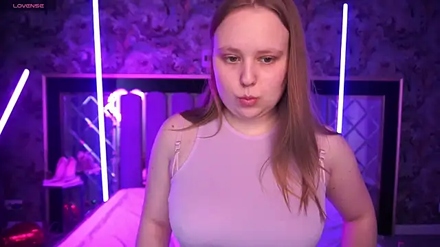 CrystallPaws online show from April 8, 5:51 am