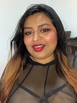 Snapshot of Hela_Collins chatting on May 12, 6:32 am Hela Collins online show from May 12, 6:32 am