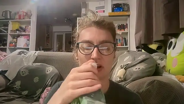 harleyblair online show from July 7, 10:03 pm
