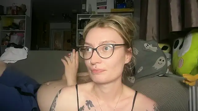 harleyblair online show from July 8, 10:03 pm