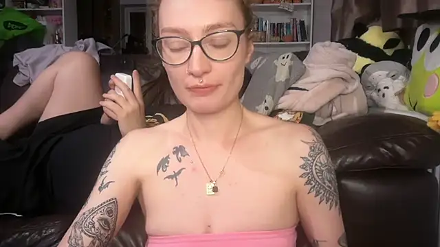 harleyblair online show from July 16, 10:05 pm