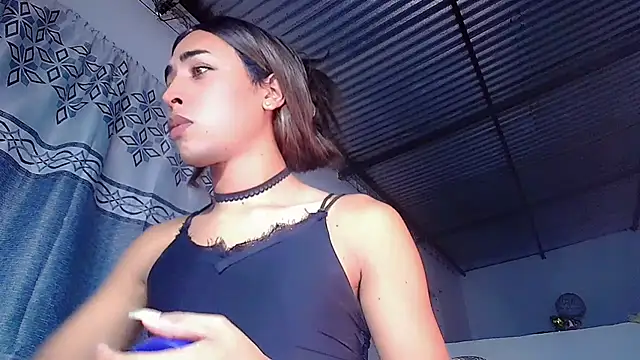 Snapshot of Anthonella_valentina chatting on June 30, 3:18 am Anthonella valentina online show from June 30, 3:18 am
