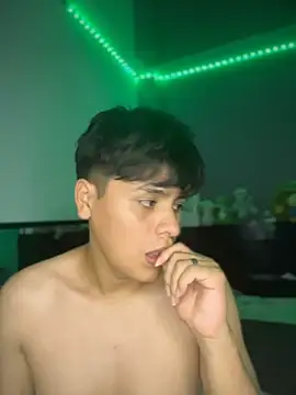 Kailertwink online show from February 9, 1:42 am