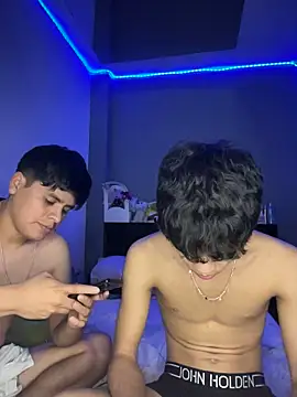 Snapshot of Kailertwink chatting on June 27, 1:10 am Kailertwink online show from June 27, 1:10 am