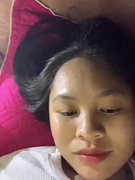 NhuFox online show from December 5, 1:31 pm