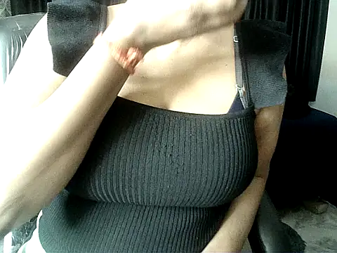 Snapshot of Anaconda-Mall chatting on November 29, 4:32 pm Anaconda-Mall online show from November 29, 4:32 pm