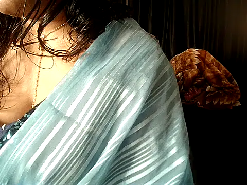 Snapshot of Anaconda-Mall chatting on December 15, 6:23 pm Anaconda-Mall online show from December 15, 6:23 pm