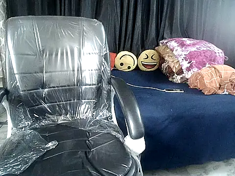 Snapshot of Anaconda-Mall chatting on December 19, 6:15 pm Anaconda-Mall online show from December 19, 6:15 pm