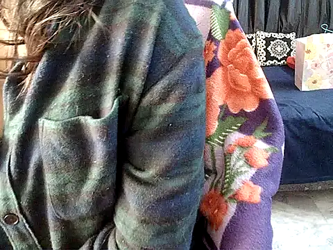 Snapshot of Anaconda-Mall chatting on February 1, 6:50 pm Anaconda-Mall online show from February 1, 6:50 pm