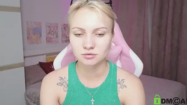 Snapshot of Cameronlovely_ chatting on September 10, 7:52 am Cameronlovely online show from September 10, 7:52 am