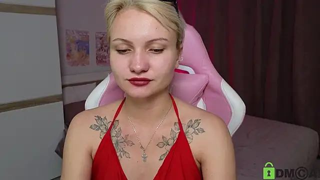 Snapshot of Cameronlovely_ chatting on September 11, 8:25 am Cameronlovely online show from September 11, 8:25 am