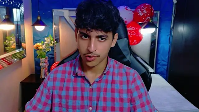 Snapshot of Alan_Del_Reyx chatting on February 14, 9:55 pm Alan Del Reyx online show from February 14, 9:55 pm