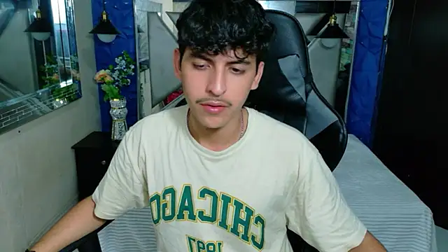 Snapshot of Alan_Del_Reyx chatting on February 21, 3:29 am Alan Del Reyx online show from February 21, 3:29 am