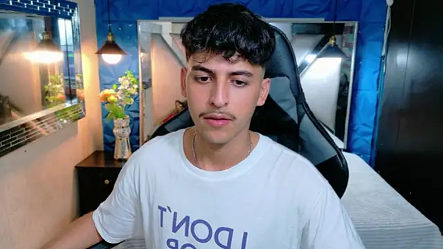 Snapshot of Alan_Del_Reyx chatting on February 22, 2:34 am Alan Del Reyx online show from February 22, 2:34 am